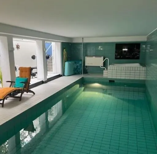 Casa Blanca Mit Privatem Schwimmbad 26 Grad Und Sauna Duisburgo